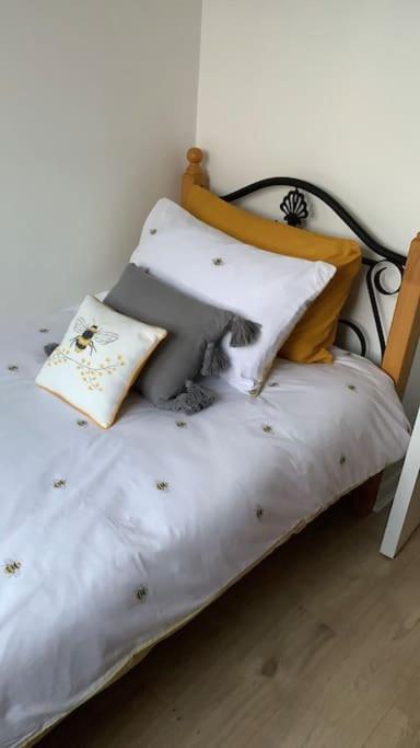 Bumblebee Cottage Donegal Town Esterno foto