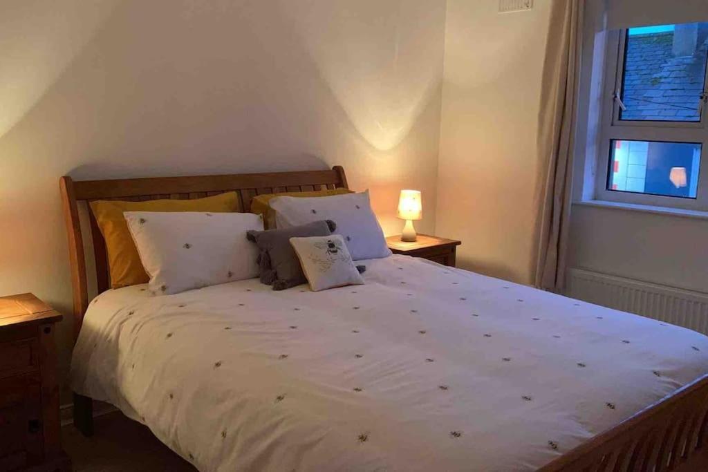 Bumblebee Cottage Donegal Town Esterno foto