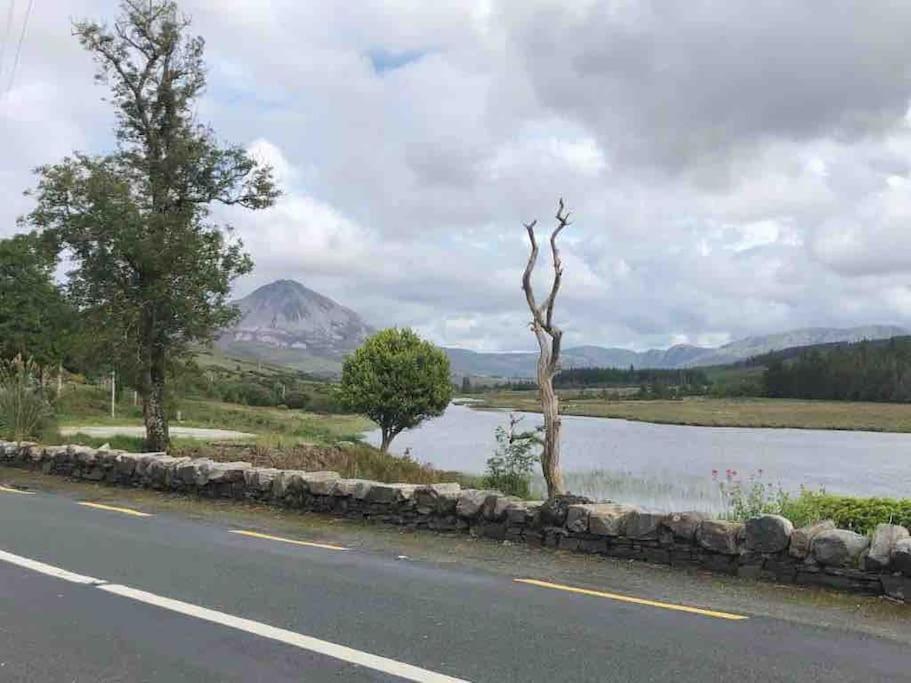 Bumblebee Cottage Donegal Town Esterno foto