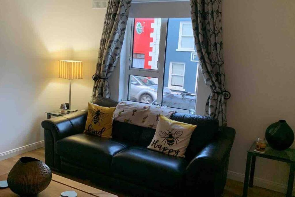 Bumblebee Cottage Donegal Town Esterno foto